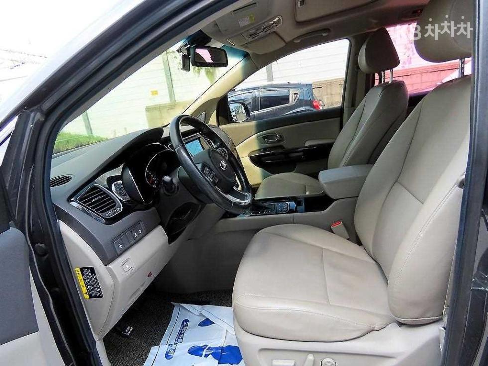 2016 - kia carnival