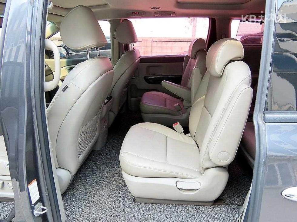 2016 - kia carnival