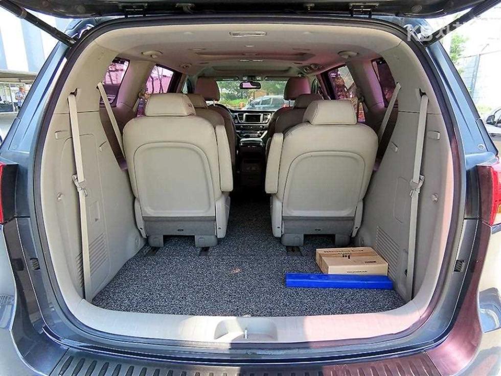 2016 - kia carnival