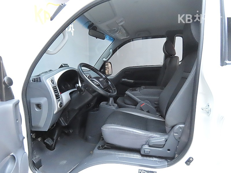 2022 - kia bongo iii