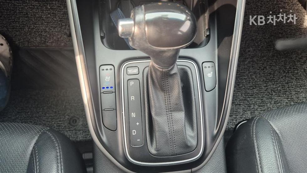 Kia Carens — miniaturë 7