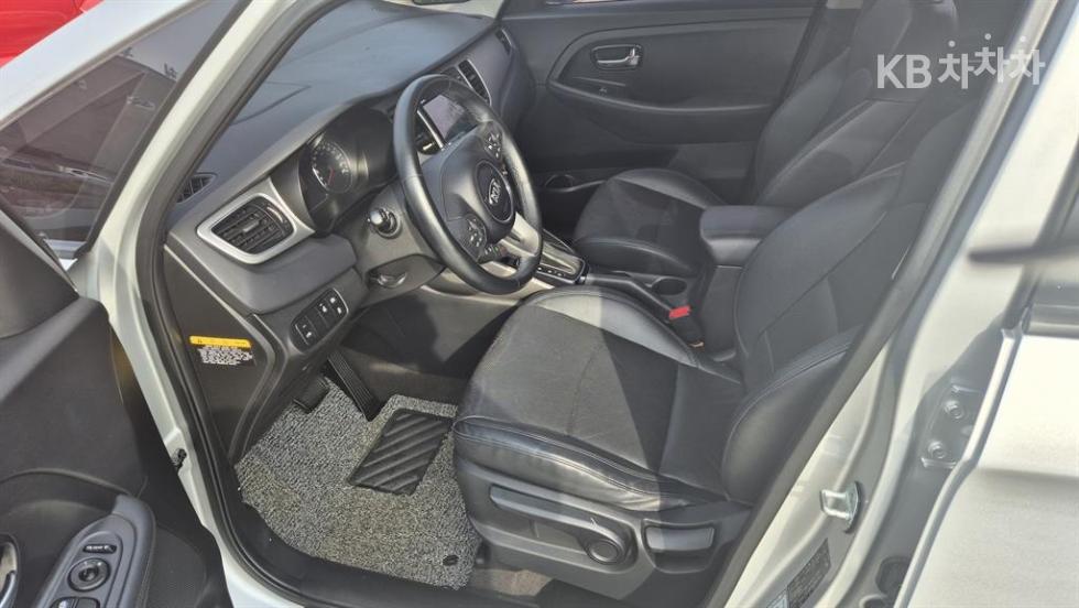 Kia Carens — miniaturë 9