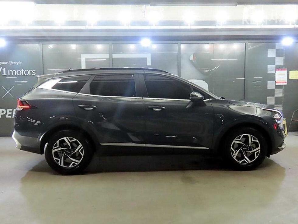 2022 - kia sportage
