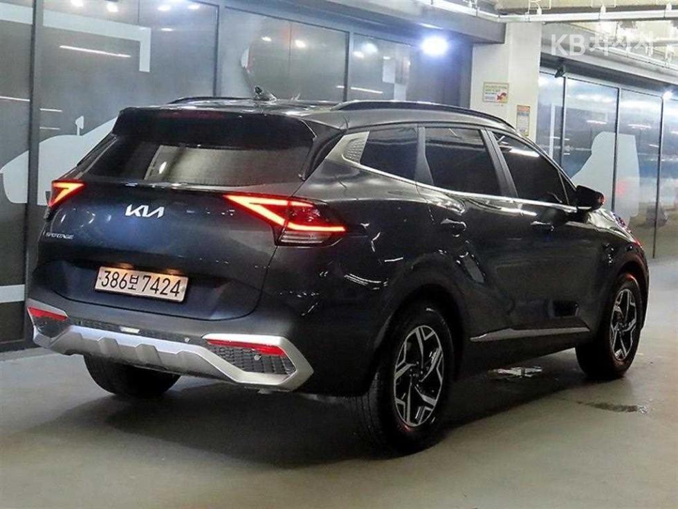 2022 - kia sportage