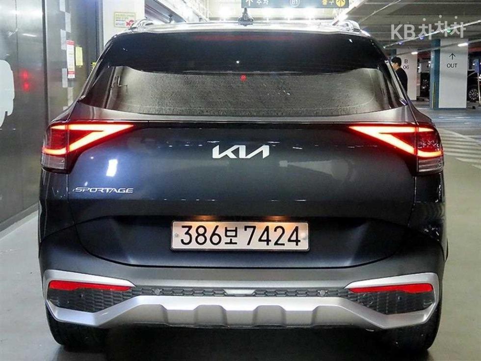 2022 - kia sportage