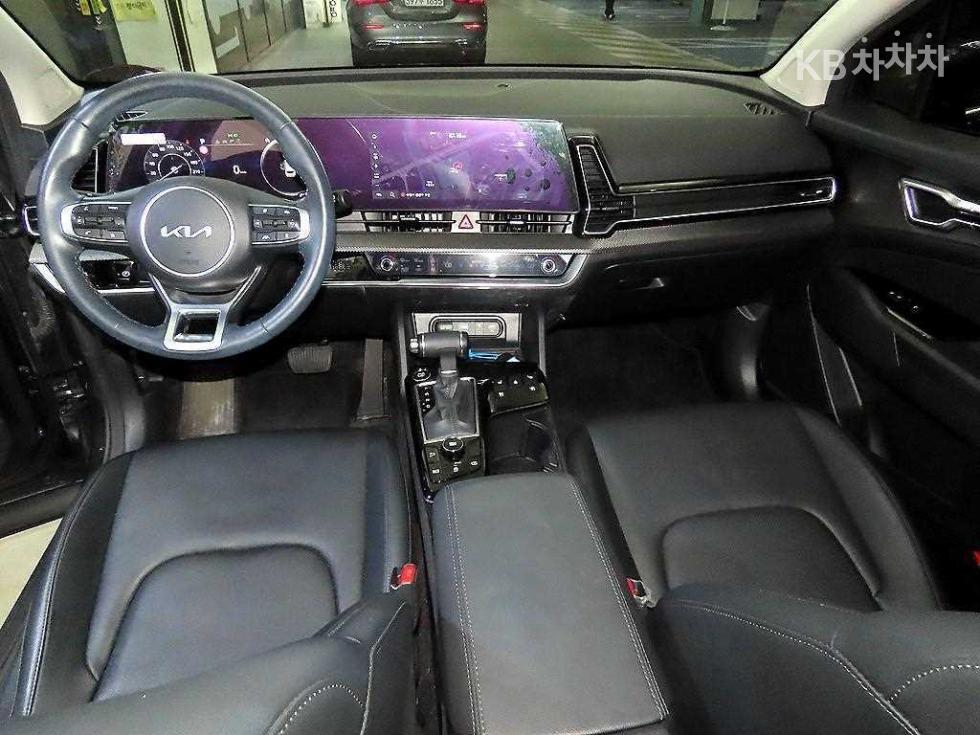 2022 - kia sportage