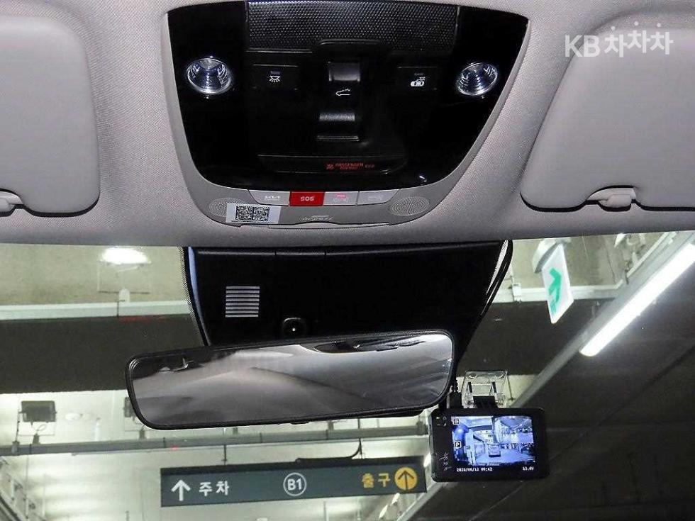 2022 - kia sportage