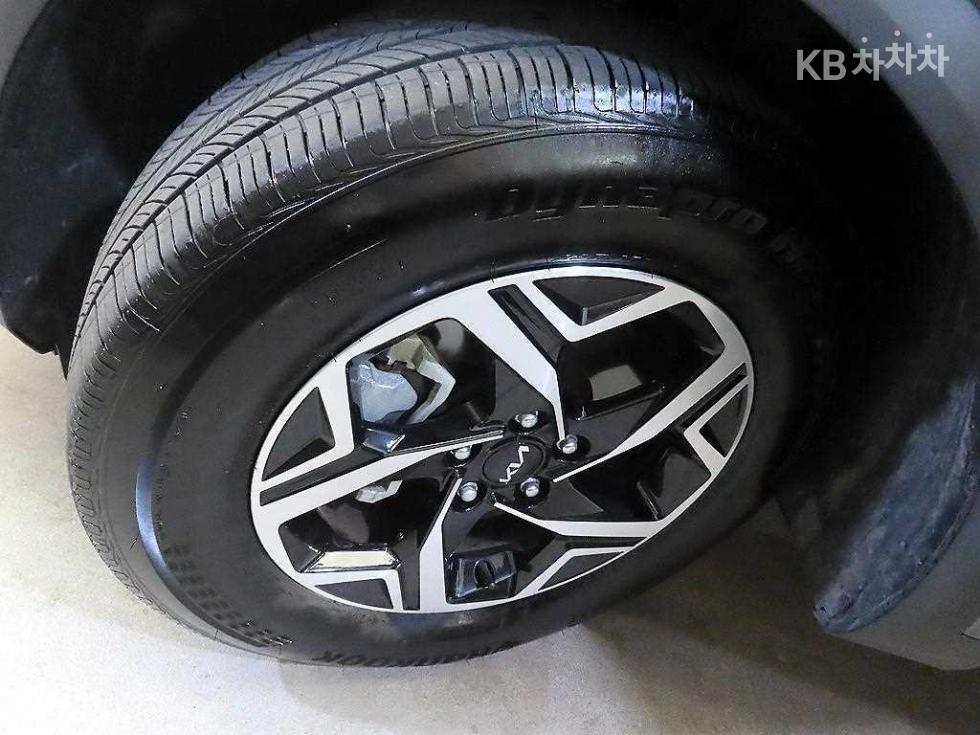 2022 - kia sportage