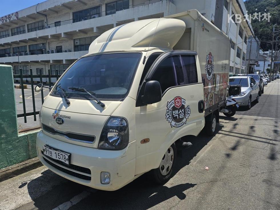 2014 - kia bongo iii