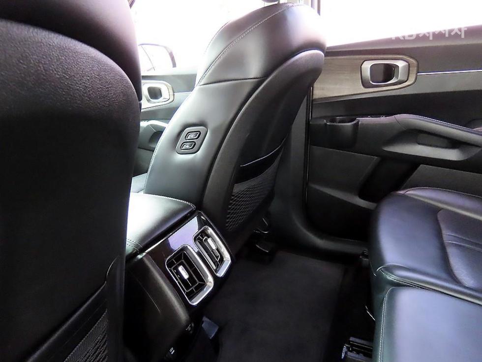 2021 - kia sorento