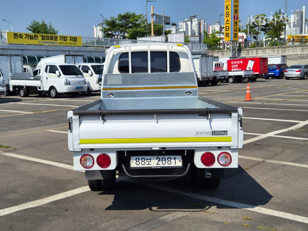 2018 - kia bongo iii