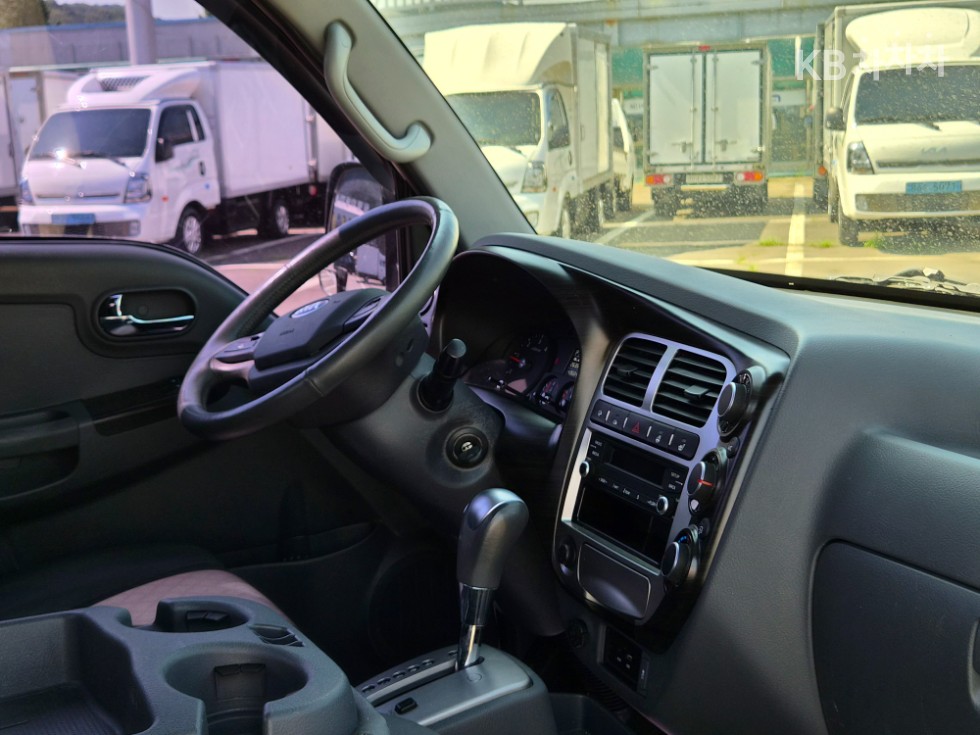 2018 - kia bongo iii
