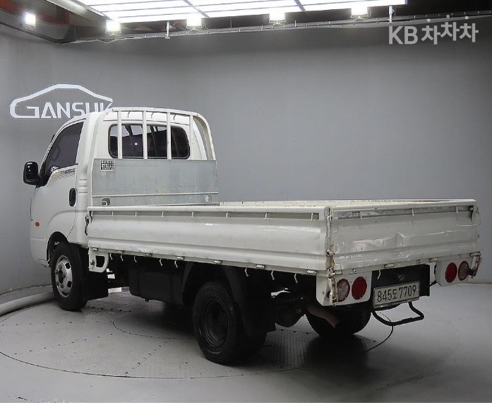 2013 - kia bongo iii