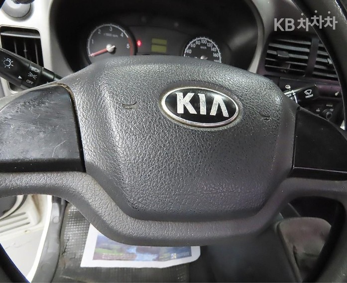 2013 - kia bongo iii