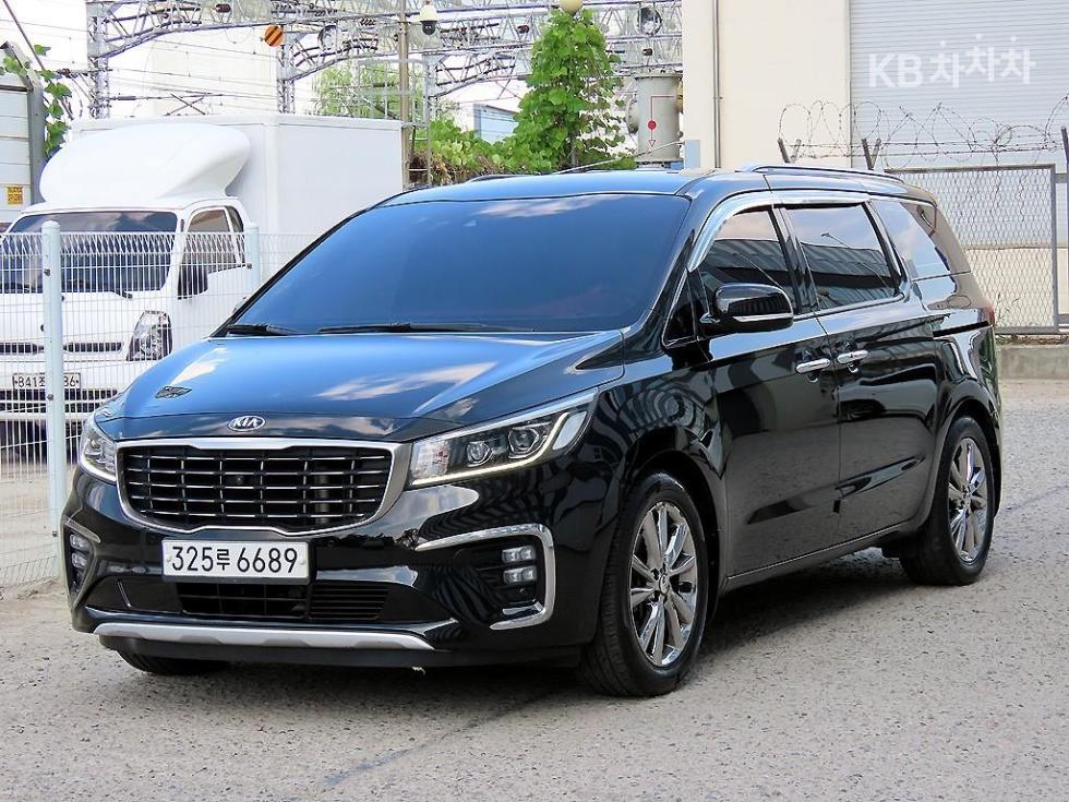 2020 - kia carnival