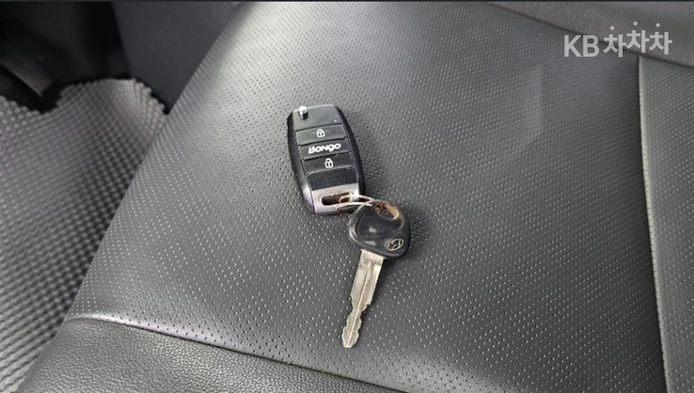2017 - kia bongo iii