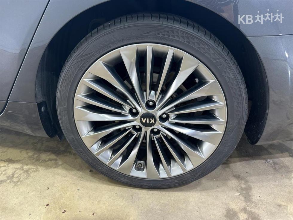 2018 - kia k7