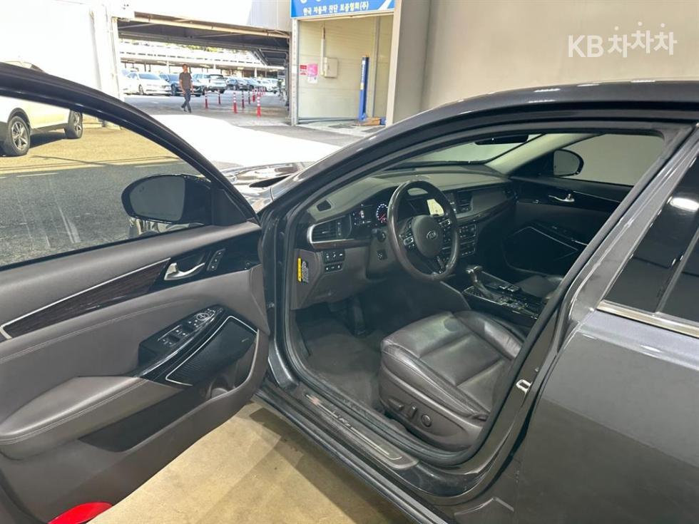 2018 - kia k7
