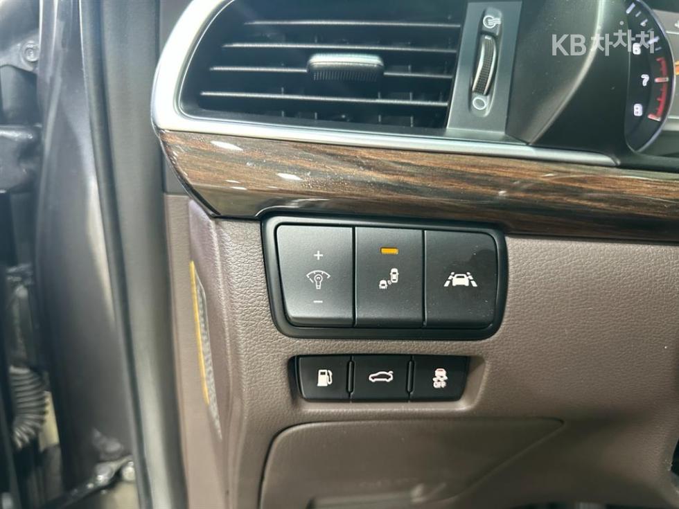 2018 - kia k7