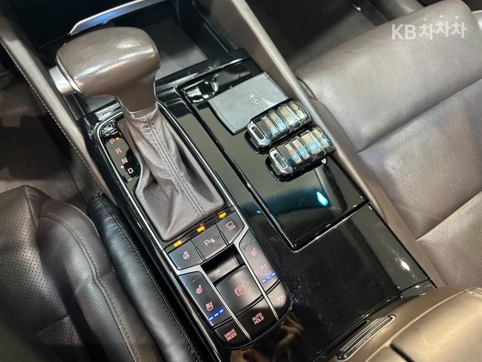 2018 - kia k7