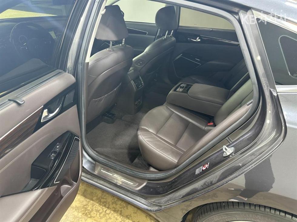 2018 - kia k7