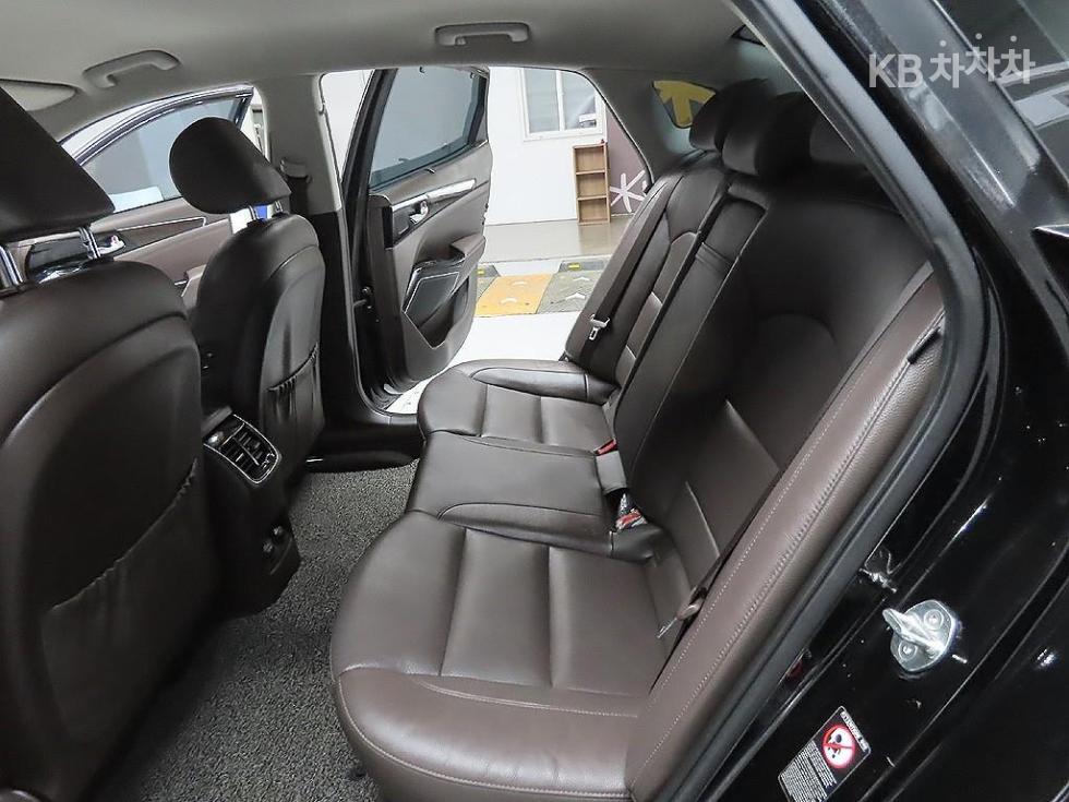 2019 - kia k7