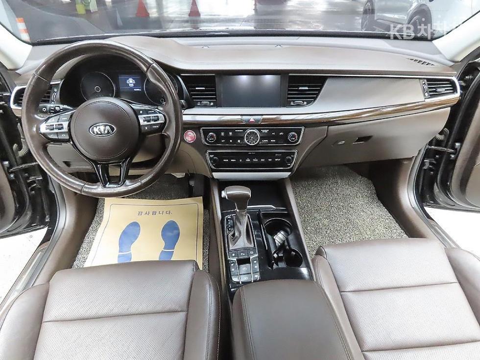 2019 - kia k7
