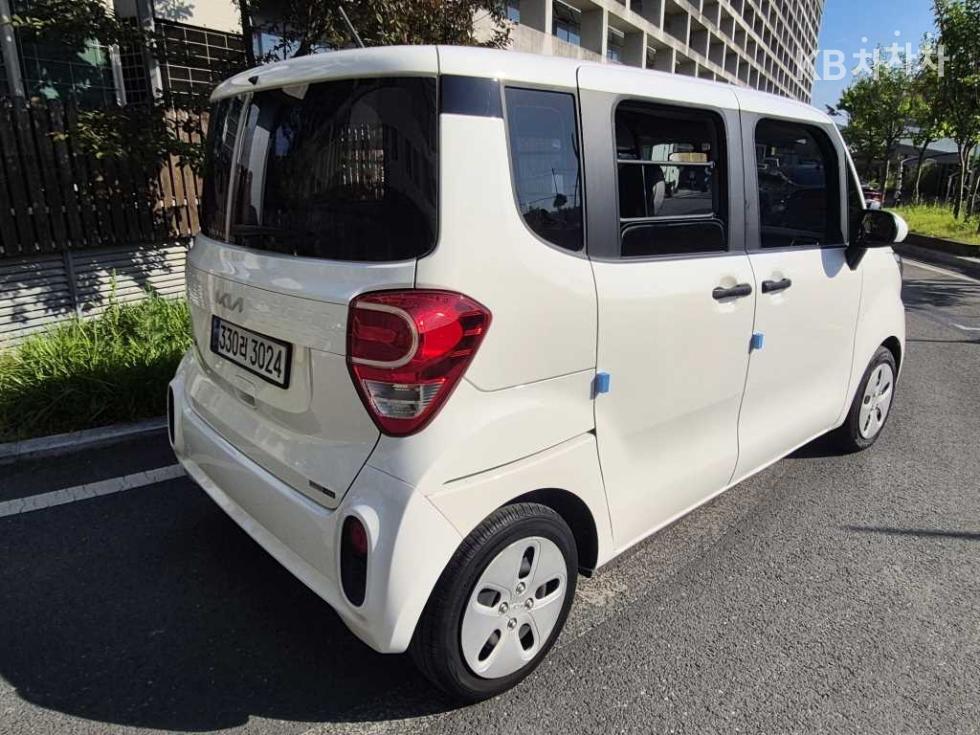 2022 - kia ray