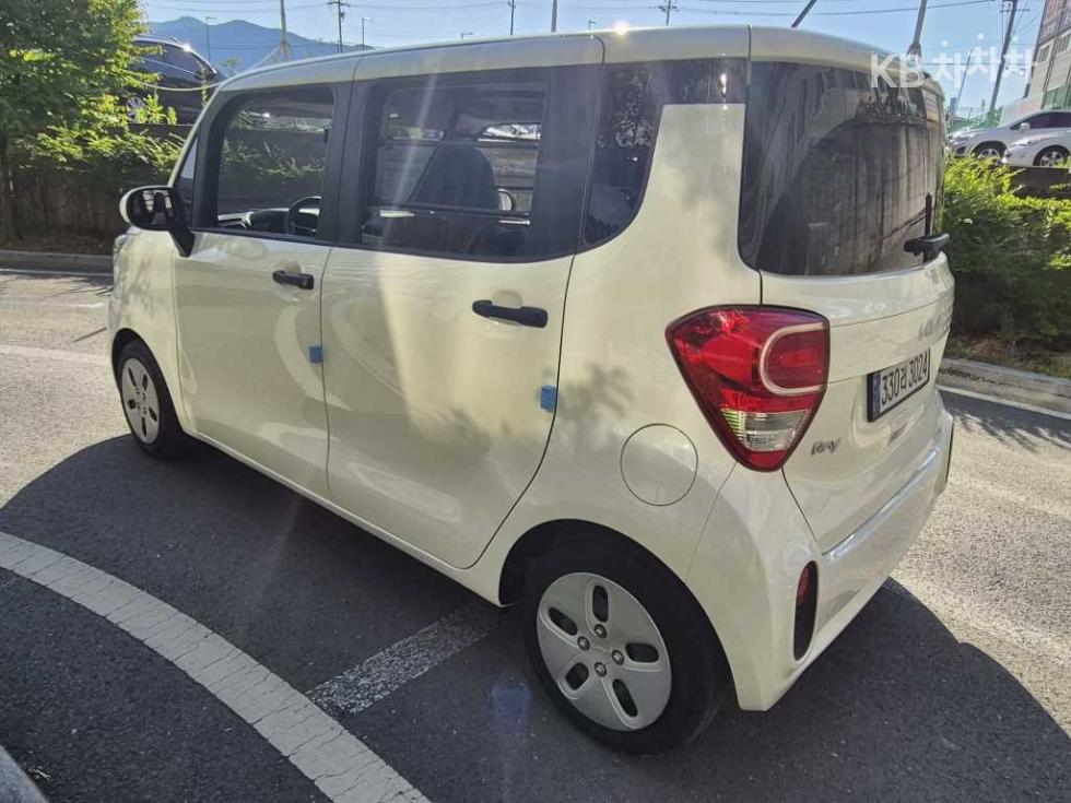 2022 - kia ray