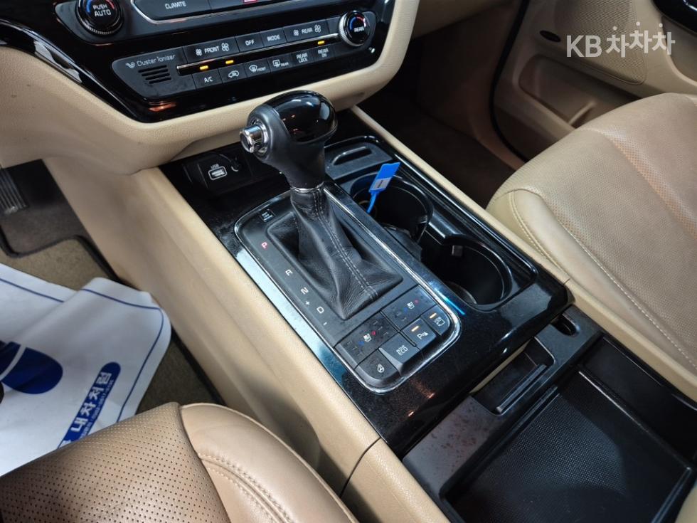 2016 - kia carnival