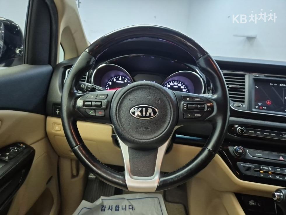 2016 - kia carnival