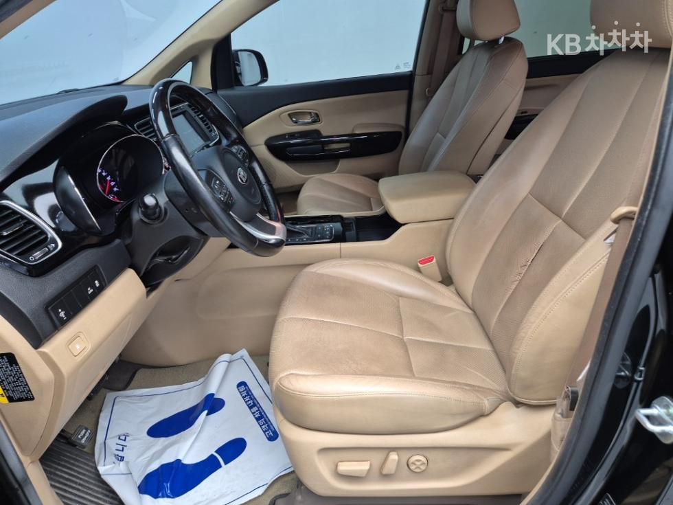 2016 - kia carnival