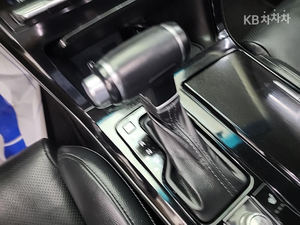 2020 - kia k7