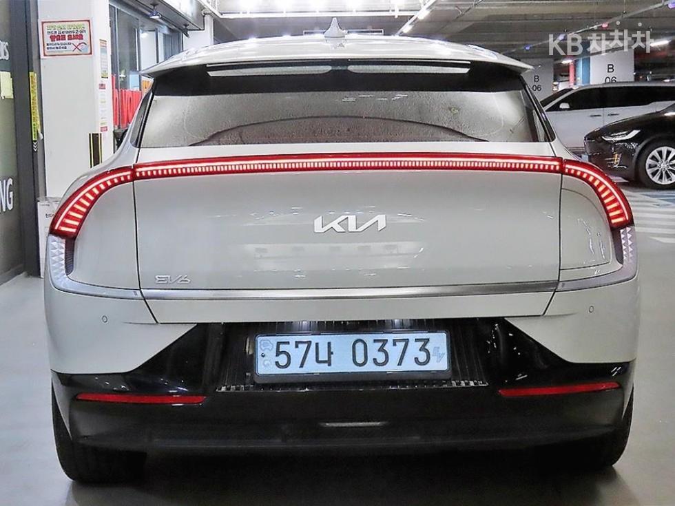 2023 - kia ev6