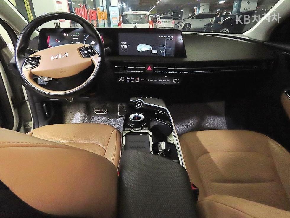 2023 - kia ev6