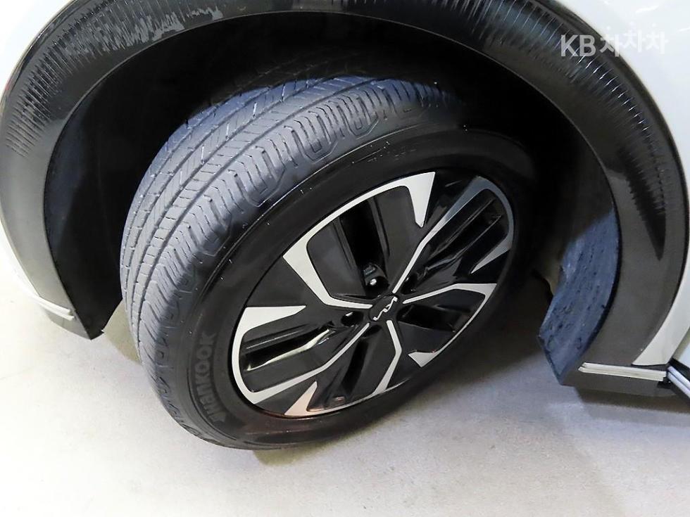 2023 - kia ev6