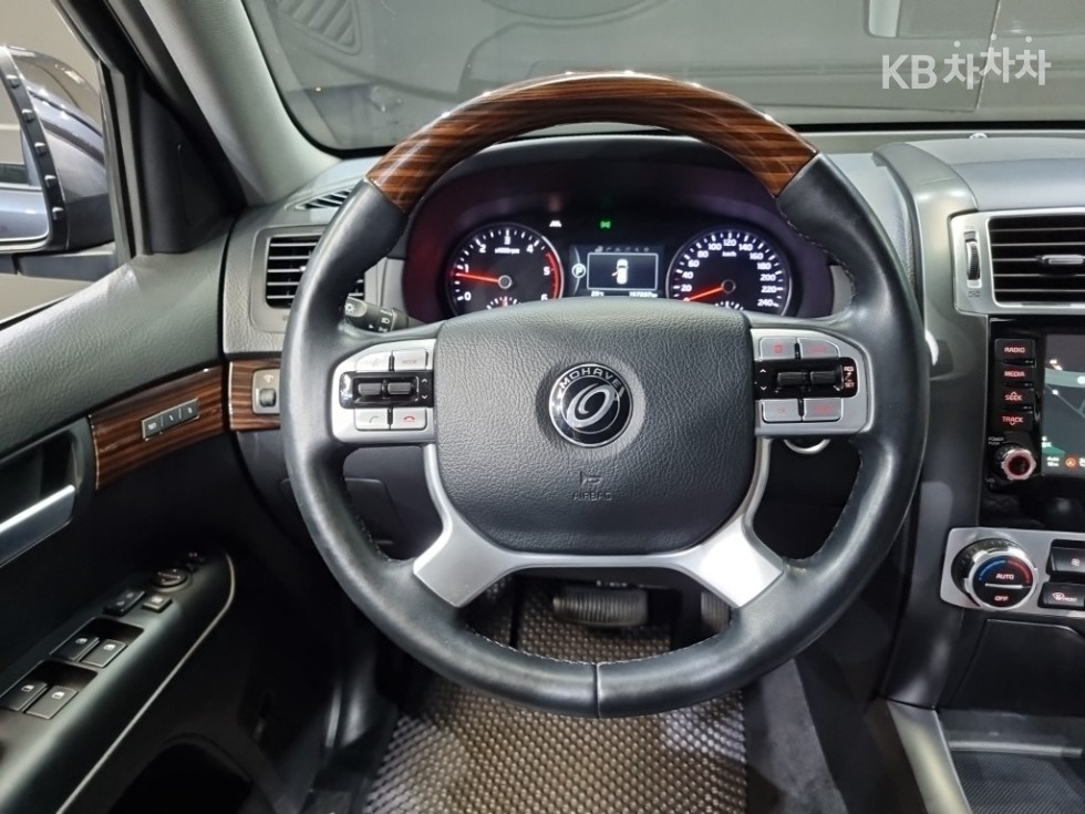 2018 - kia mohave