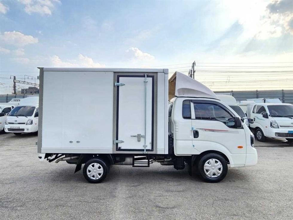 2025 - kia bongo iii