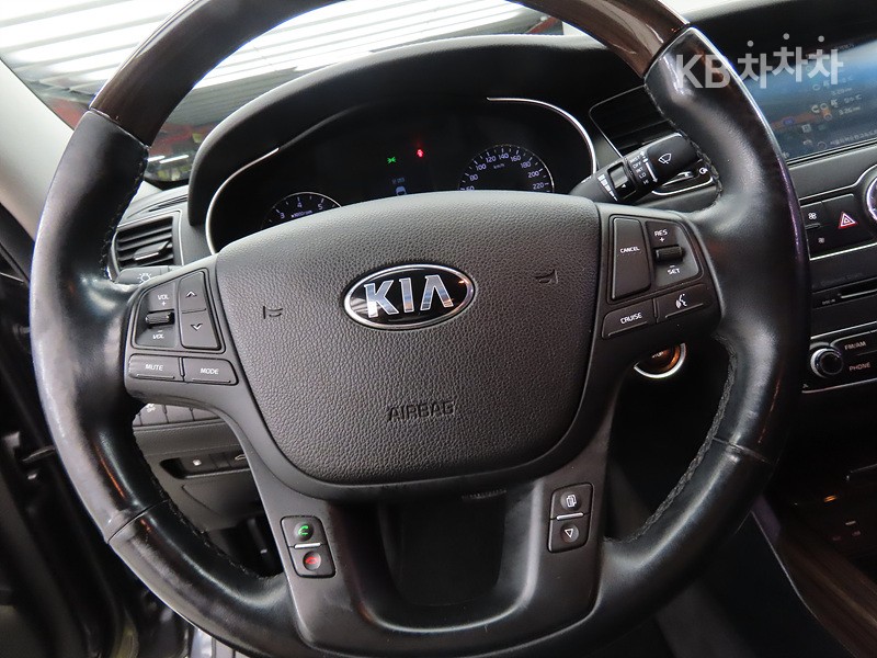 2016 - kia k7