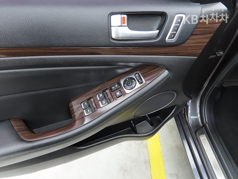 2016 - kia k7
