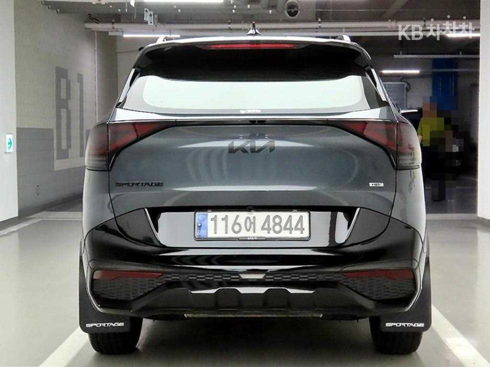 2023 - kia sportage