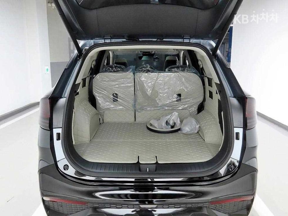 2023 - kia sportage