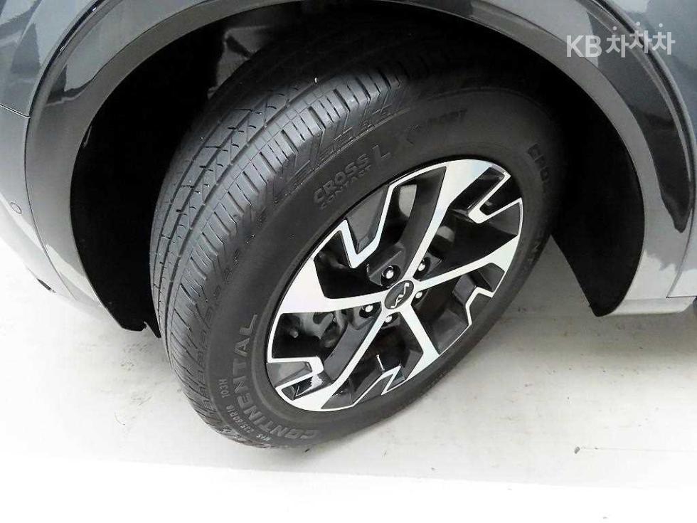 2023 - kia sportage