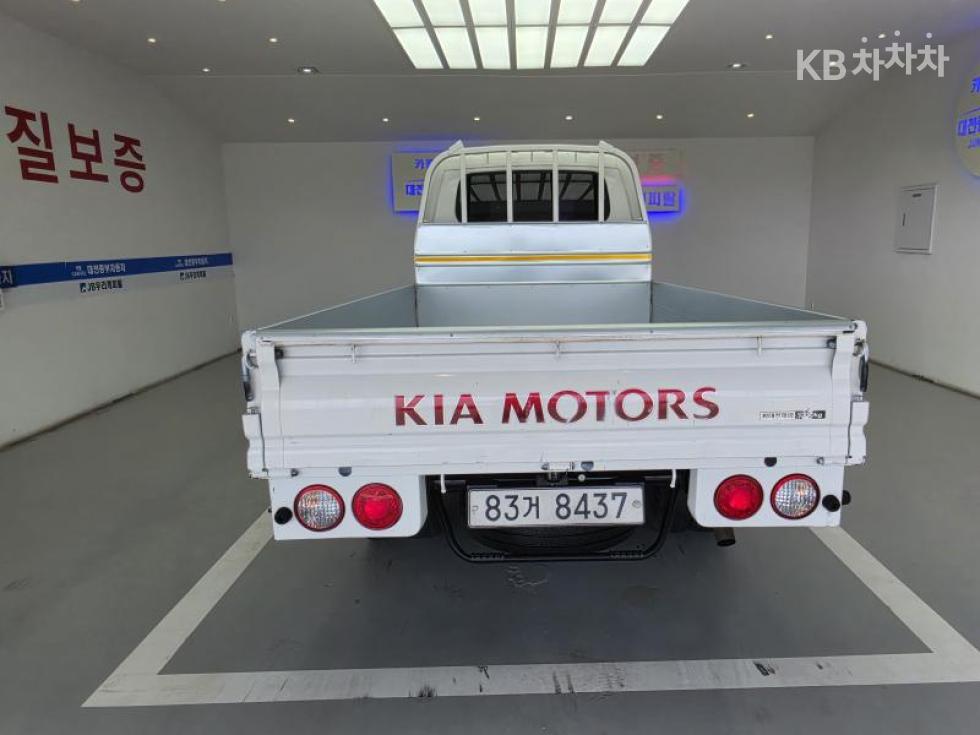 2016 - kia bongo iii