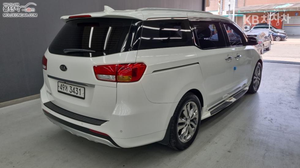 2017 - kia carnival