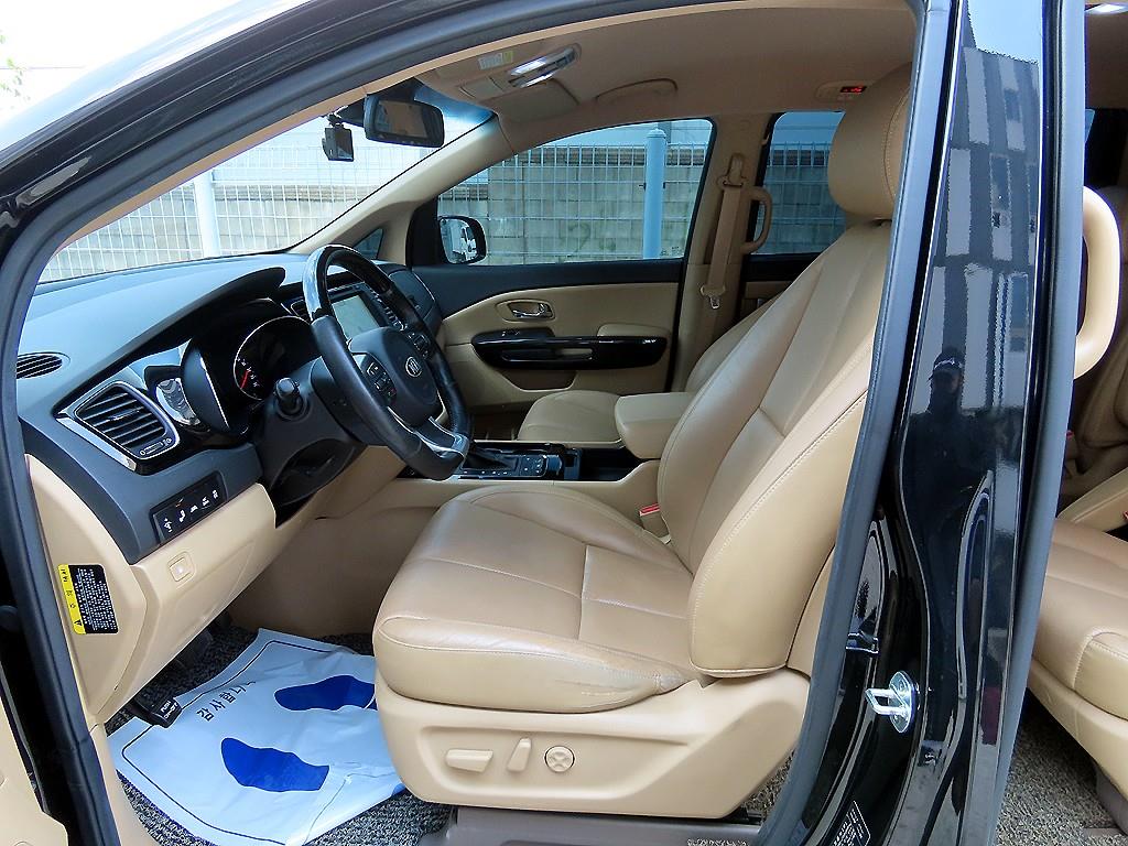 2016 - kia carnival