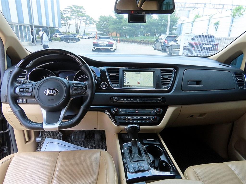 2016 - kia carnival