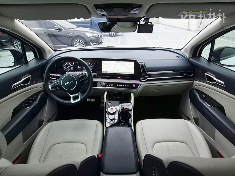 2023 - kia sportage