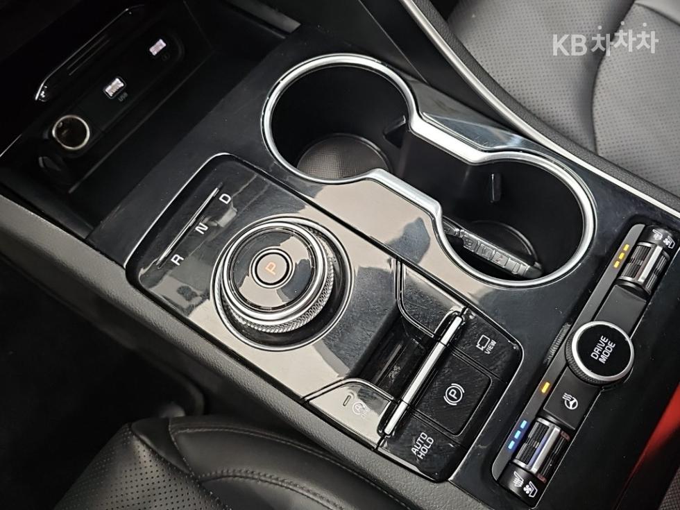 2020 - kia k5