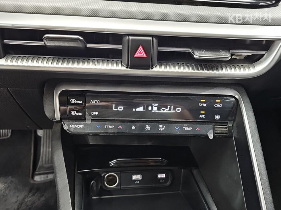 2020 - kia k5